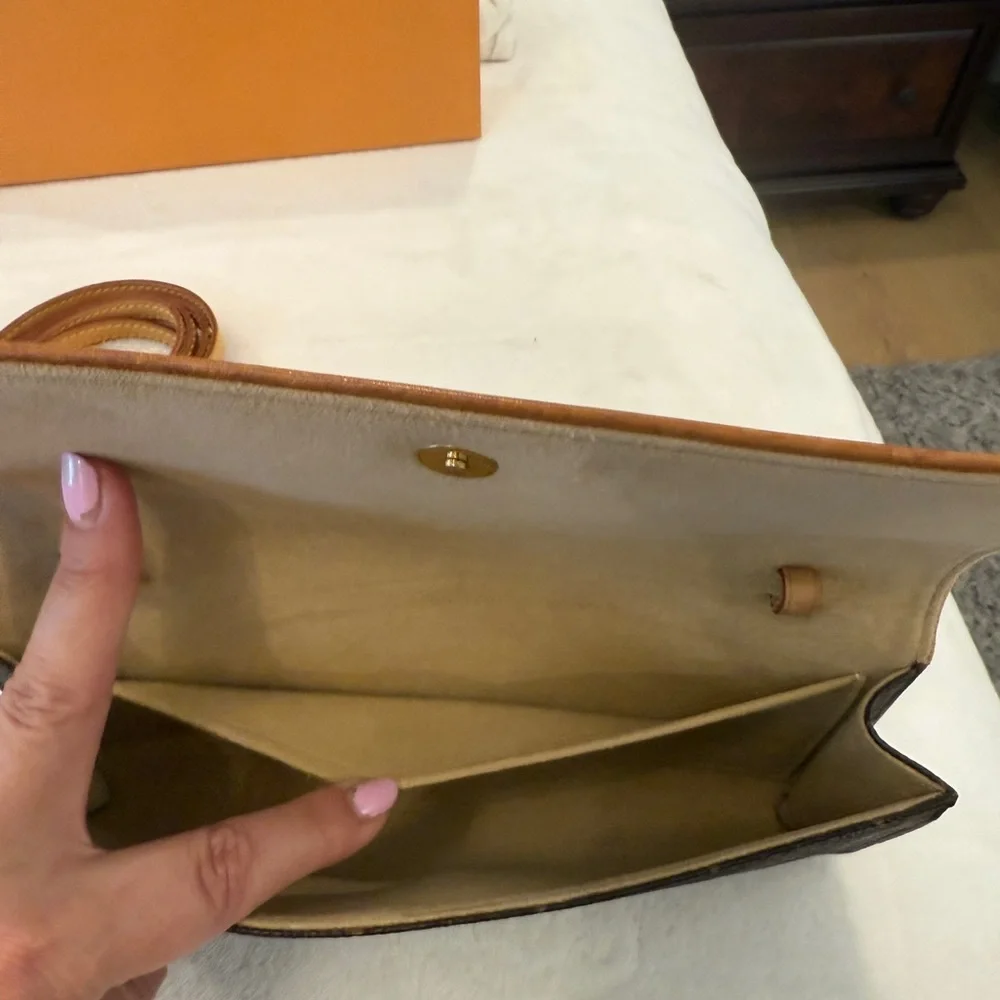 💯% Authentic Louis Vuitton Twin Pochette GM - Picture 5 of 15